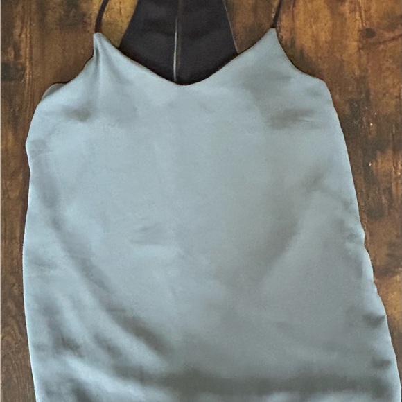 Assorted Tank Top Bundle - Picture 3 of 7